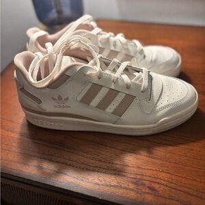 Adidas Forum low cl sneaker